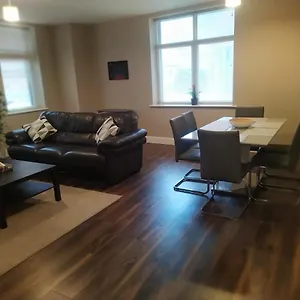 Spacious Two Bedroom Longs Place, 8 Dublin